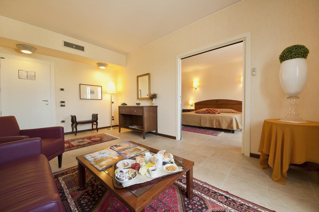 Hotel Grand 4*