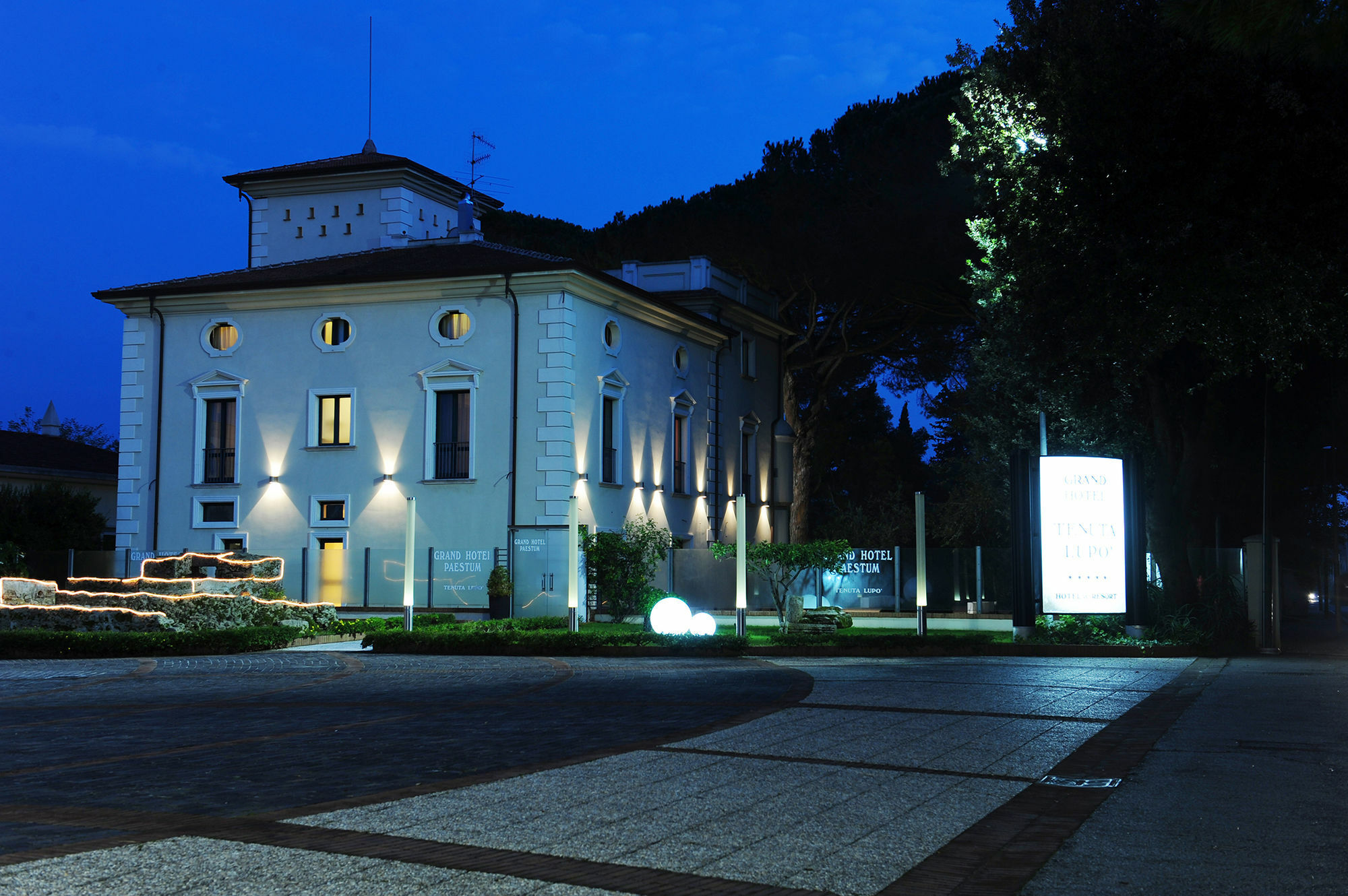 Hotel Grand